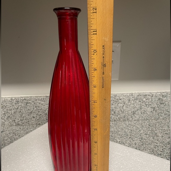 Mod Dep Beautiful Red Ribbed Decanter small round opening & small oval base Jar - Picture 3 of 10